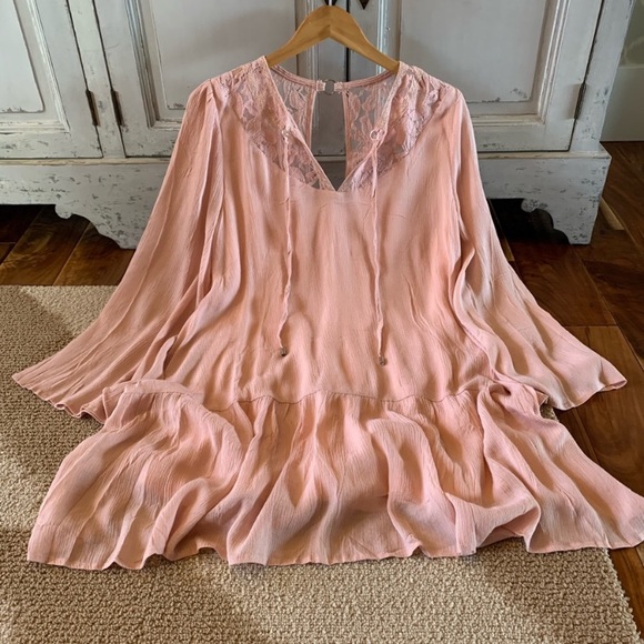 entro Dresses & Skirts - entro Bohemian Pink Embroidered Lace Dress
